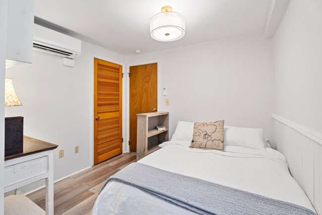 little bedroom toward door - 413 N Cayuga St Townhome