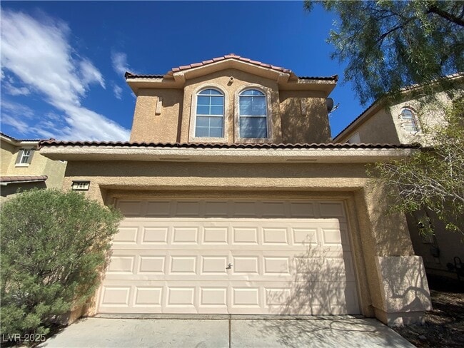 Photo - 744 Blue Barrel St