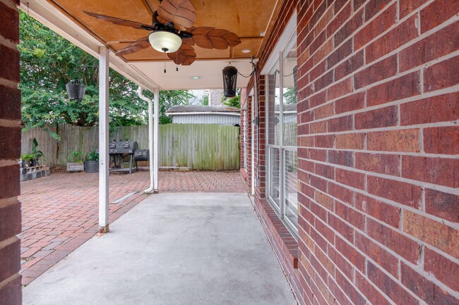 Photo - 19102 Lookout Mountain Ln