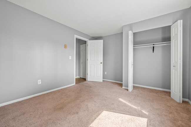 Photo - Pembrooke Court Apartments