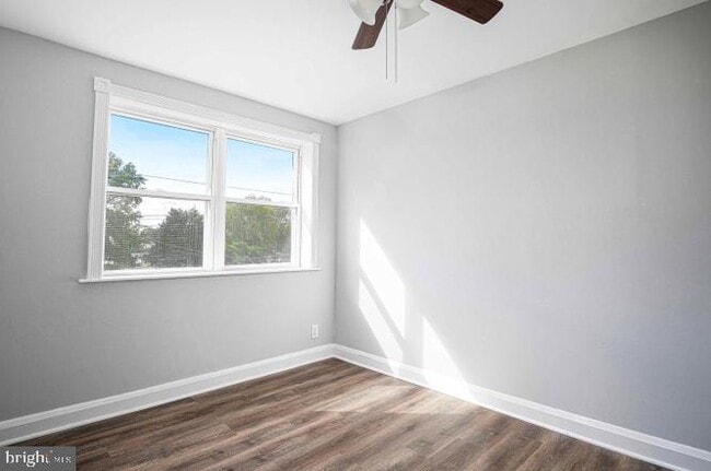 Photo - 114 Riverthorn Rd