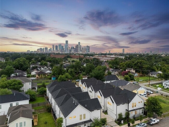 Photo - 1222 Mcneil St