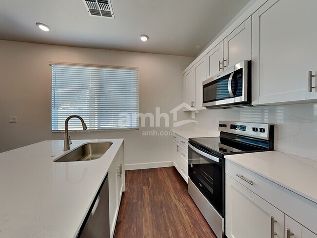 Photo - 17138 W Golden Ln