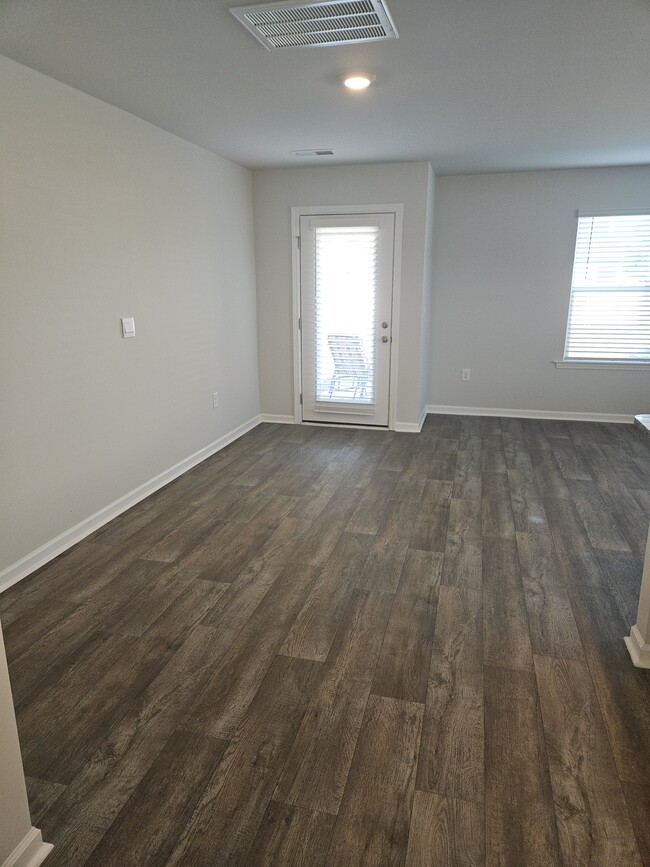 Photo - 4215 High Glen Dr