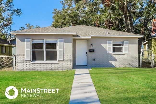 Building Photo - 2045 14th St S