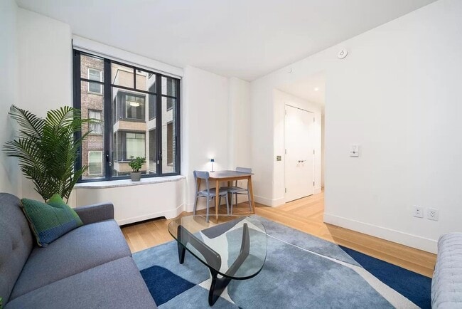 100 Prince St Unit 7E