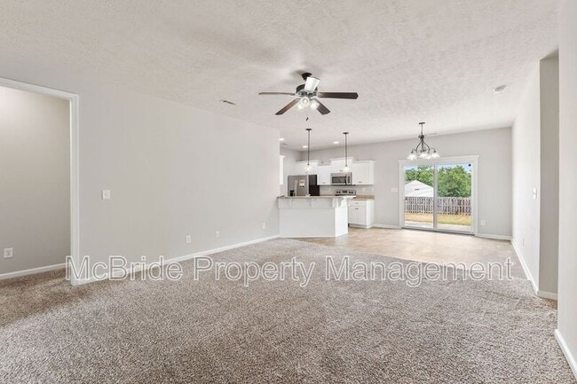 Photo - 857 Westlawn Dr