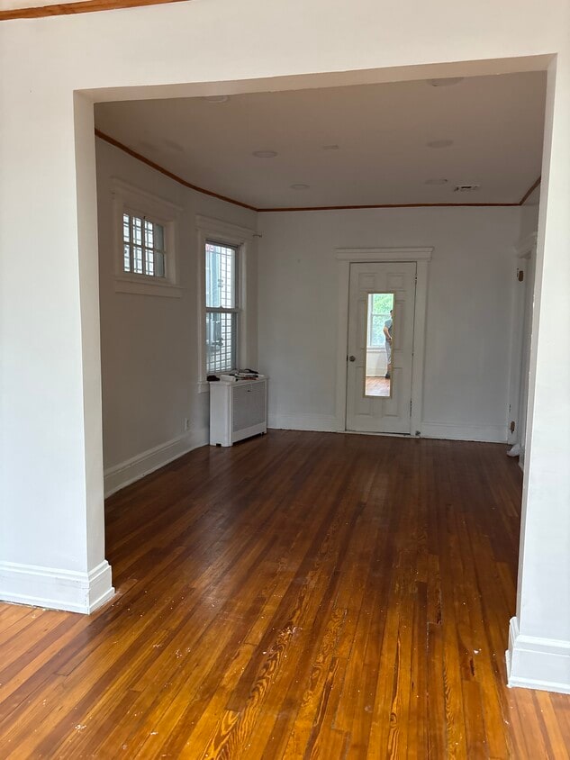 Photo - 744 Jackson Ave (Elizabeth, NJ)