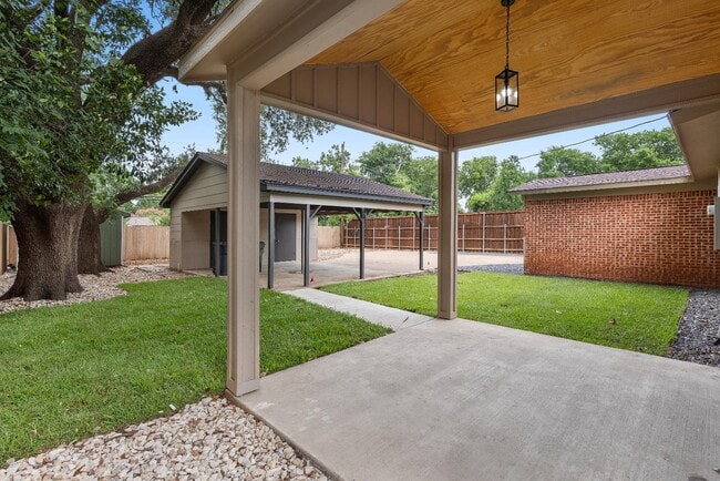 Photo - 1001 Belvedere Dr