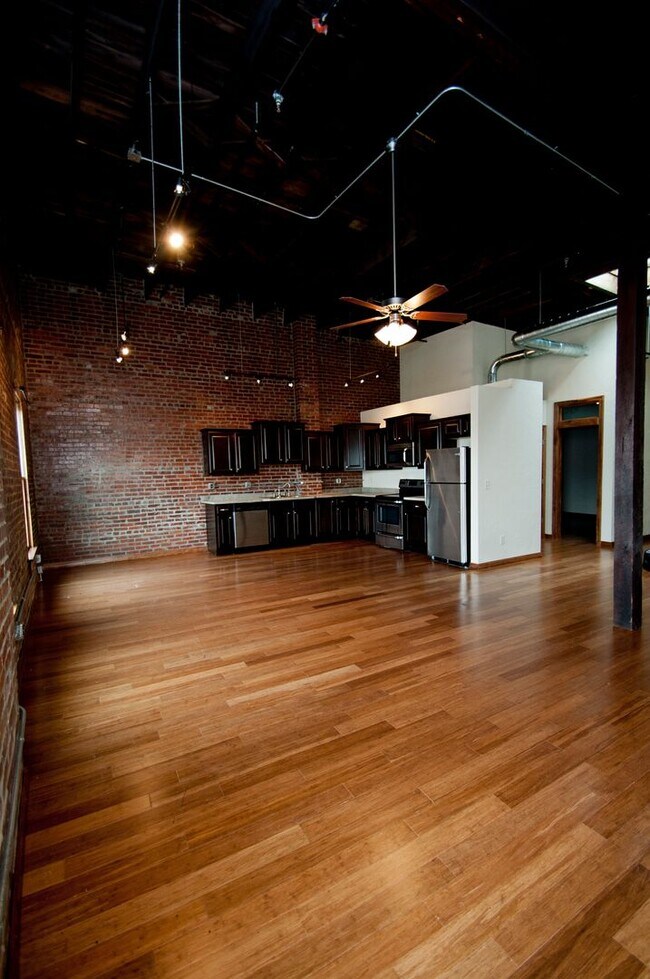 Photo - Union Biscuit Warehouse 207 Unidad UB 208