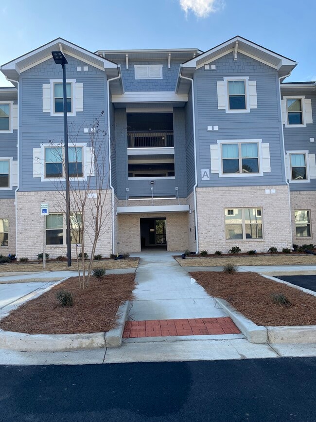 Photo - Magnolia Trace