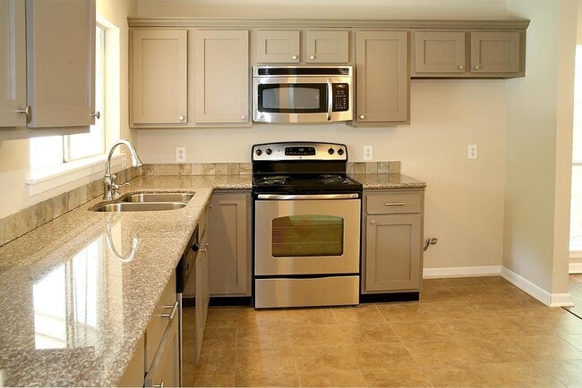 Photo - 9 Wolfhound Ln