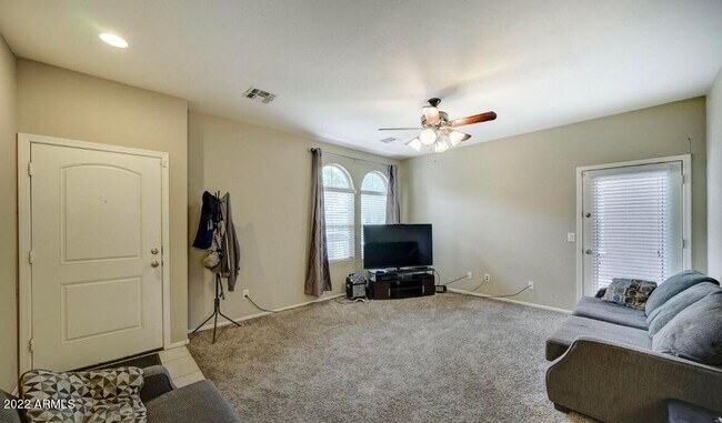 Photo - 2010 N 77th Dr