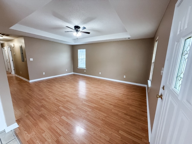 Photo - 304 Spring Creek Dr