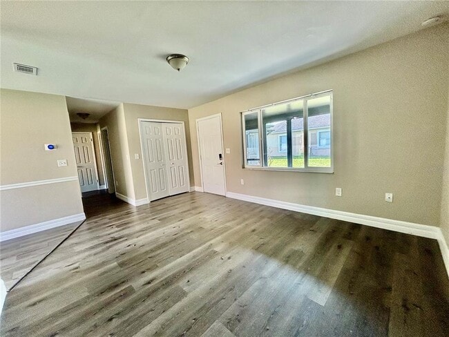 Photo - 504 Blackbird Ln