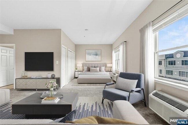 Photo - 905 River Rd