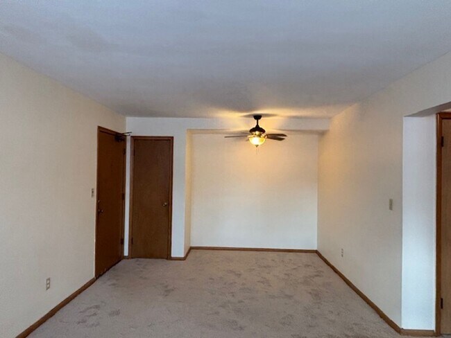 Photo - 1330 St Clair Ave Unit 3