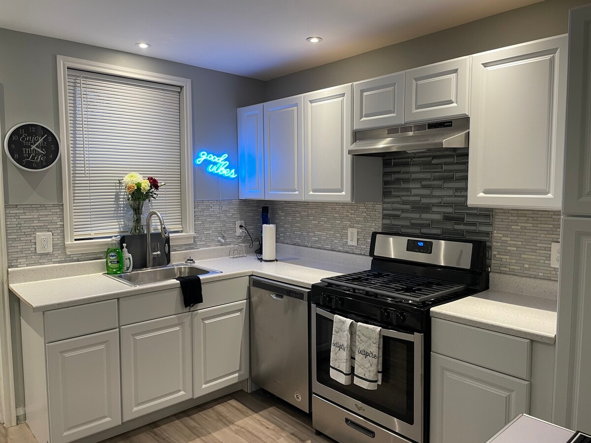 Photo - 1516 Rowan St