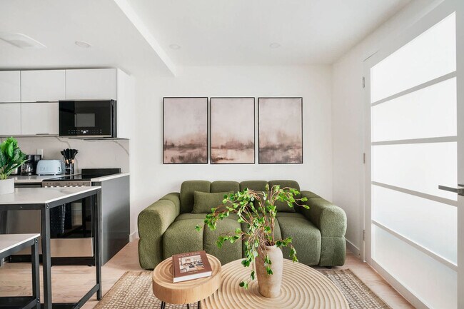 335 E 22nd St Unit SI ID1356853P