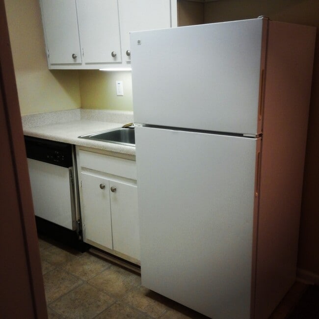 Photo - Vestawood Apartments