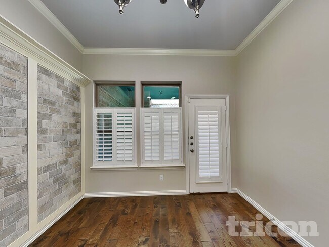 Photo - 3910 Canton Jade Way