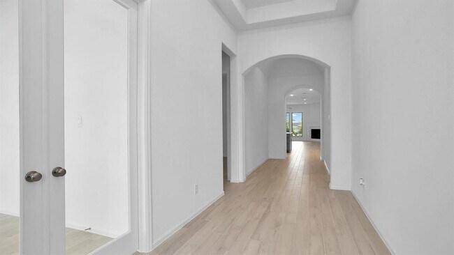 Photo - 2910 Starling Dr