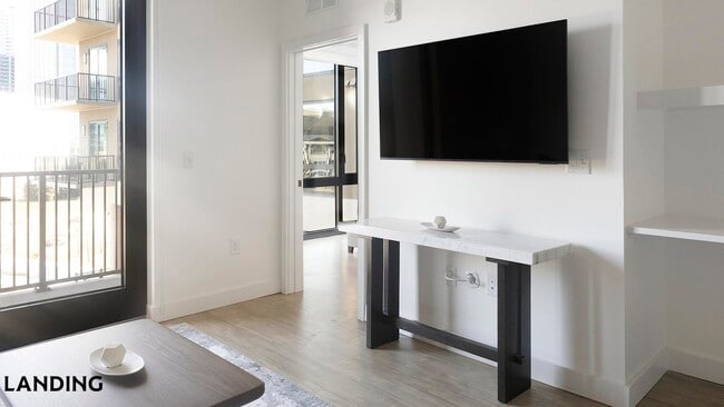 1007 S Mint St Unit 819