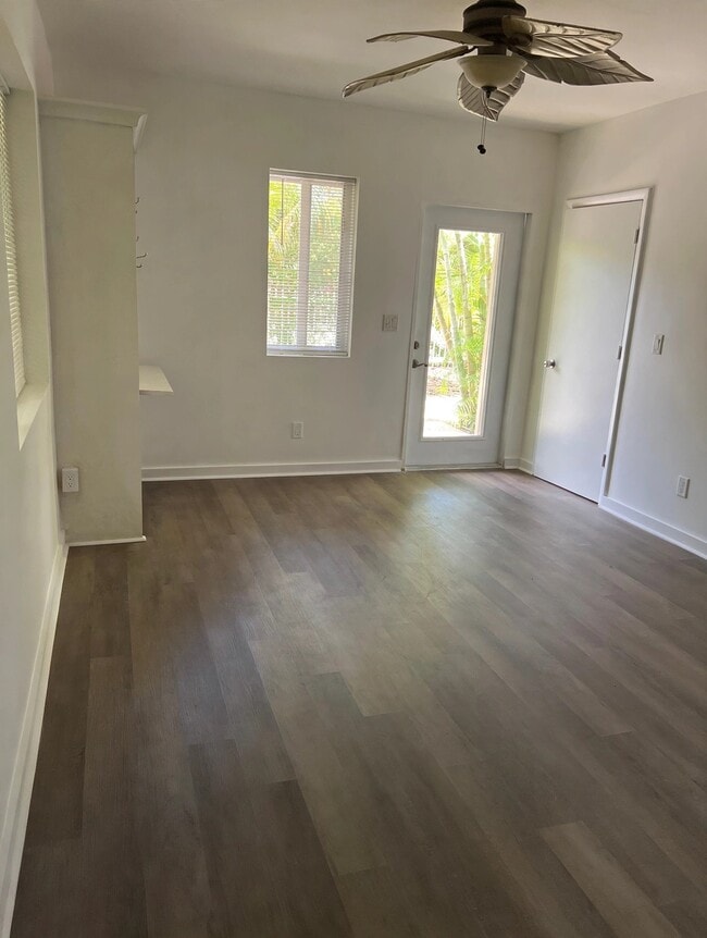 Photo - 2490 NE 182nd St