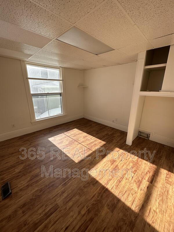 Photo - 1227 12th Ave Unit 2