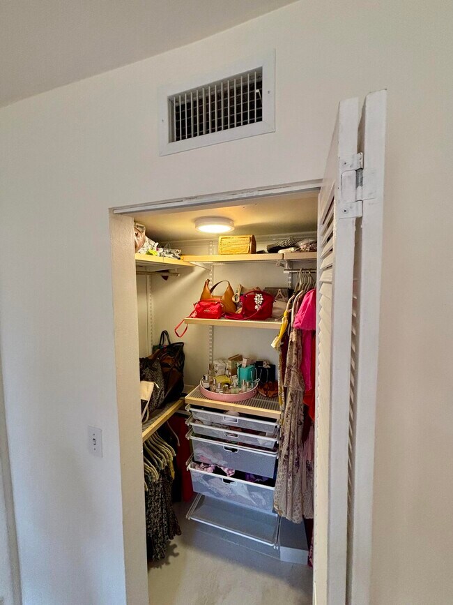 Photo - 450 NW 20th St Unit 214