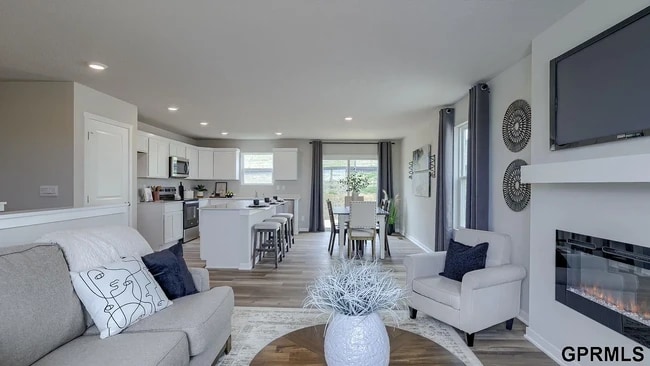 Photo - 8820 S 185th St