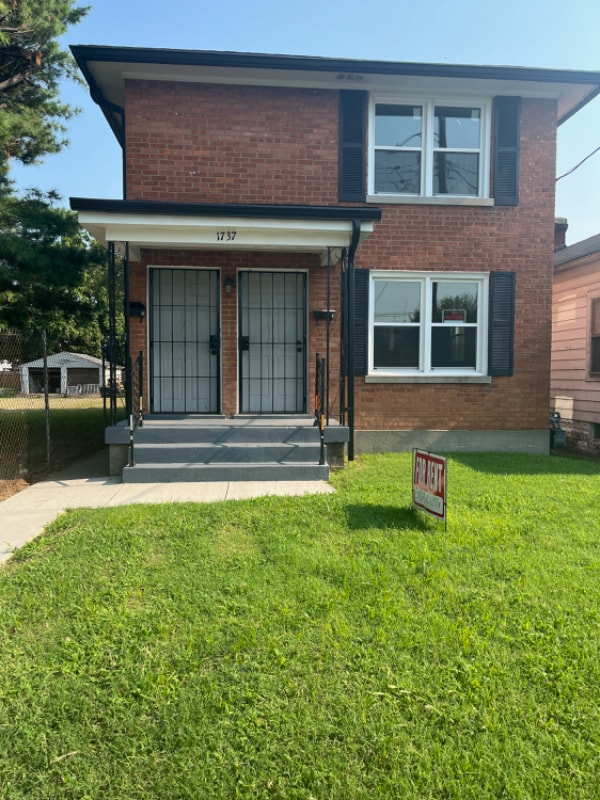 Building Photo - 1737 W Gaulbert Ave Unit 1