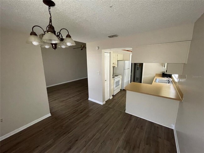 750 Zella Ln