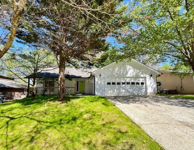 Building Photo - 1331 Buttercup Ct