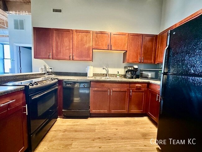 Photo - 308 W 8th St Unit 516