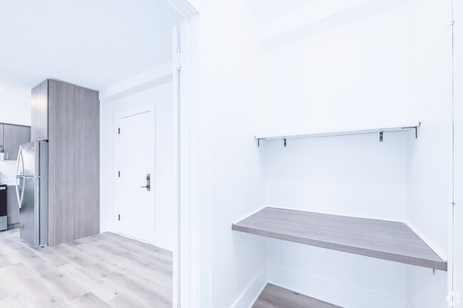 One Bedroom - Closet/Workspace - Upper Floors