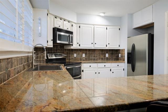 Photo - 740 Peavy Rd