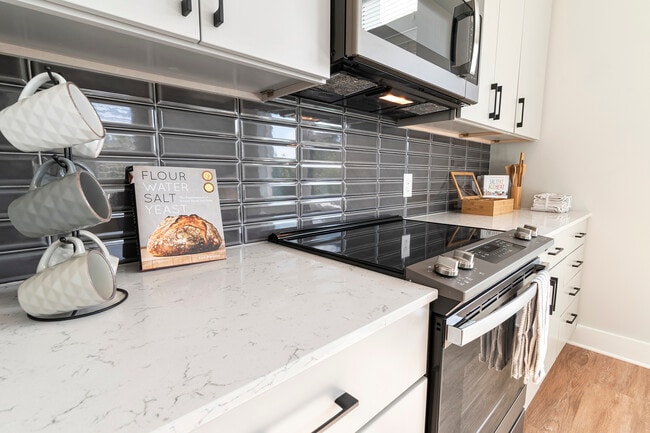 Foster on the Park Apartments