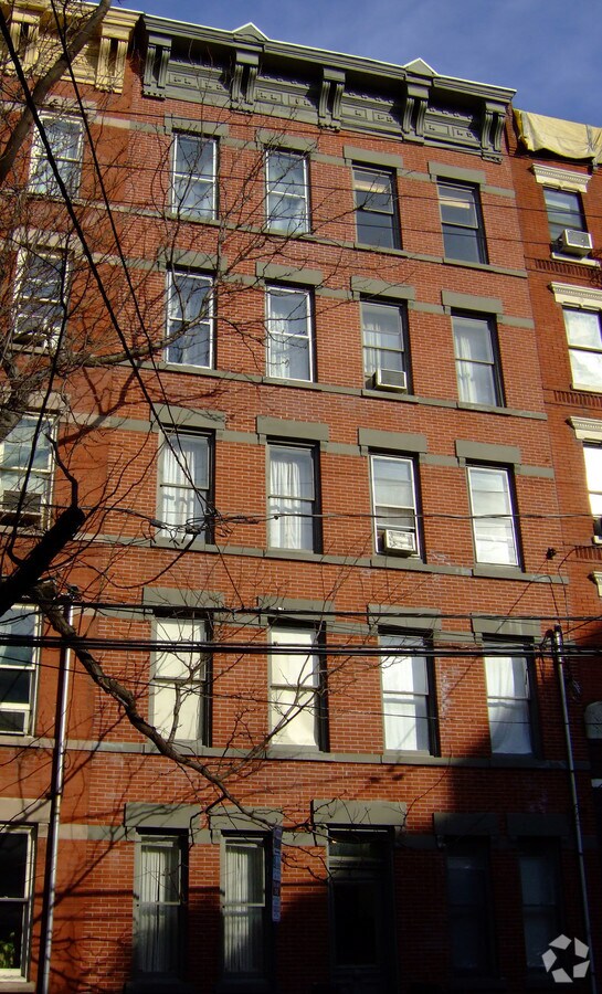 Photo - Del Forno Apartments