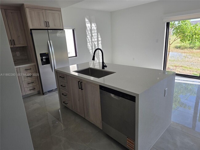 Photo - 1402 NW 1st St