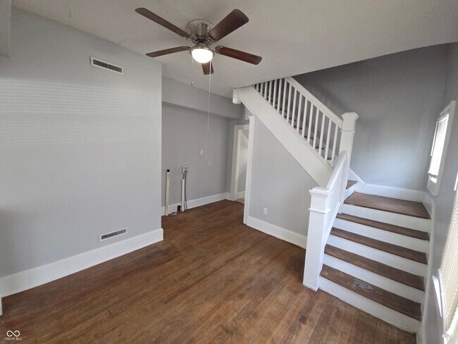 Photo - 1339 W Lee St