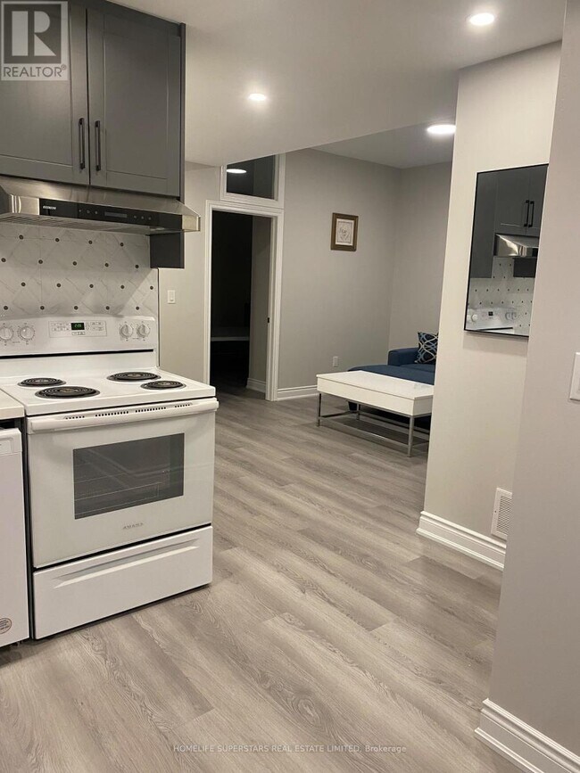 Photo - 306 Jarvis St