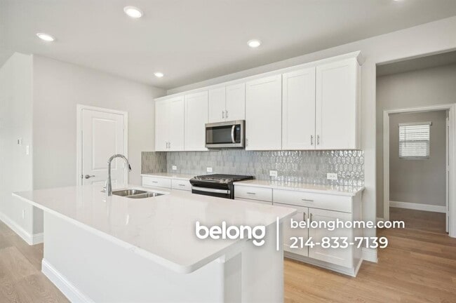 Photo - 611 Marigold Hl Wy