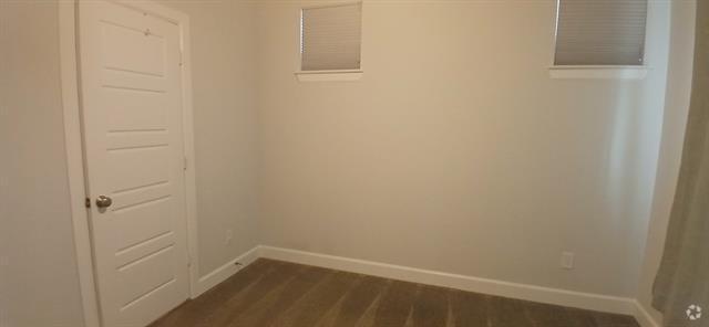 Building Photo - 5425 Beecher St Rental