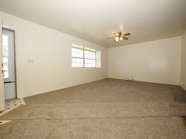 Photo - 41 Veterans Ln