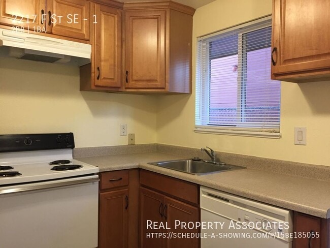 Photo - 2217 F St SE Unit 1