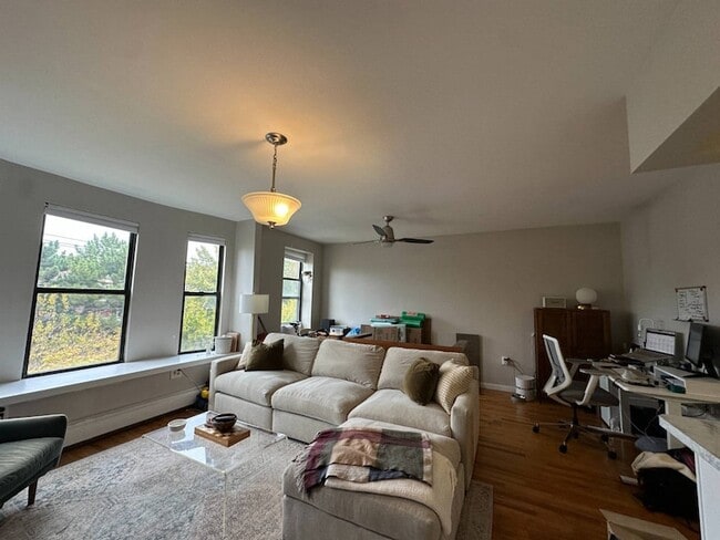 Photo - 191A Richards St