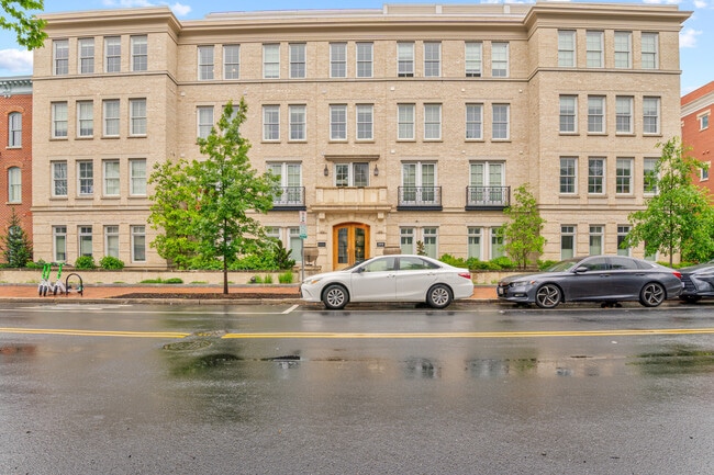 Photo - 300 8th St NE Unidad 206