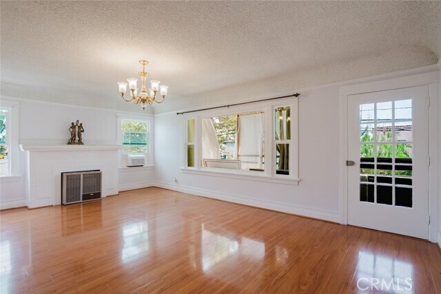 1634 Alexandria Ave