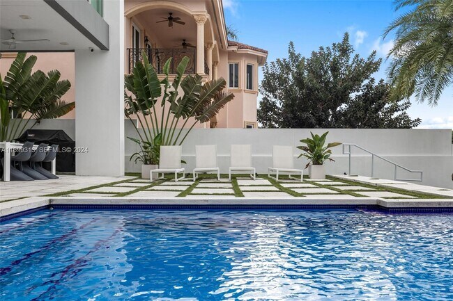 Photo - 323 Atlantic Isle